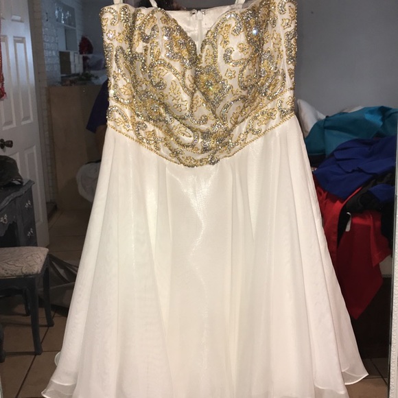 White Sherri Hill homecoming dress - Picture 2 of 5